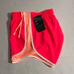 NIKE SMALL WOMEN’S SHORTS NWT